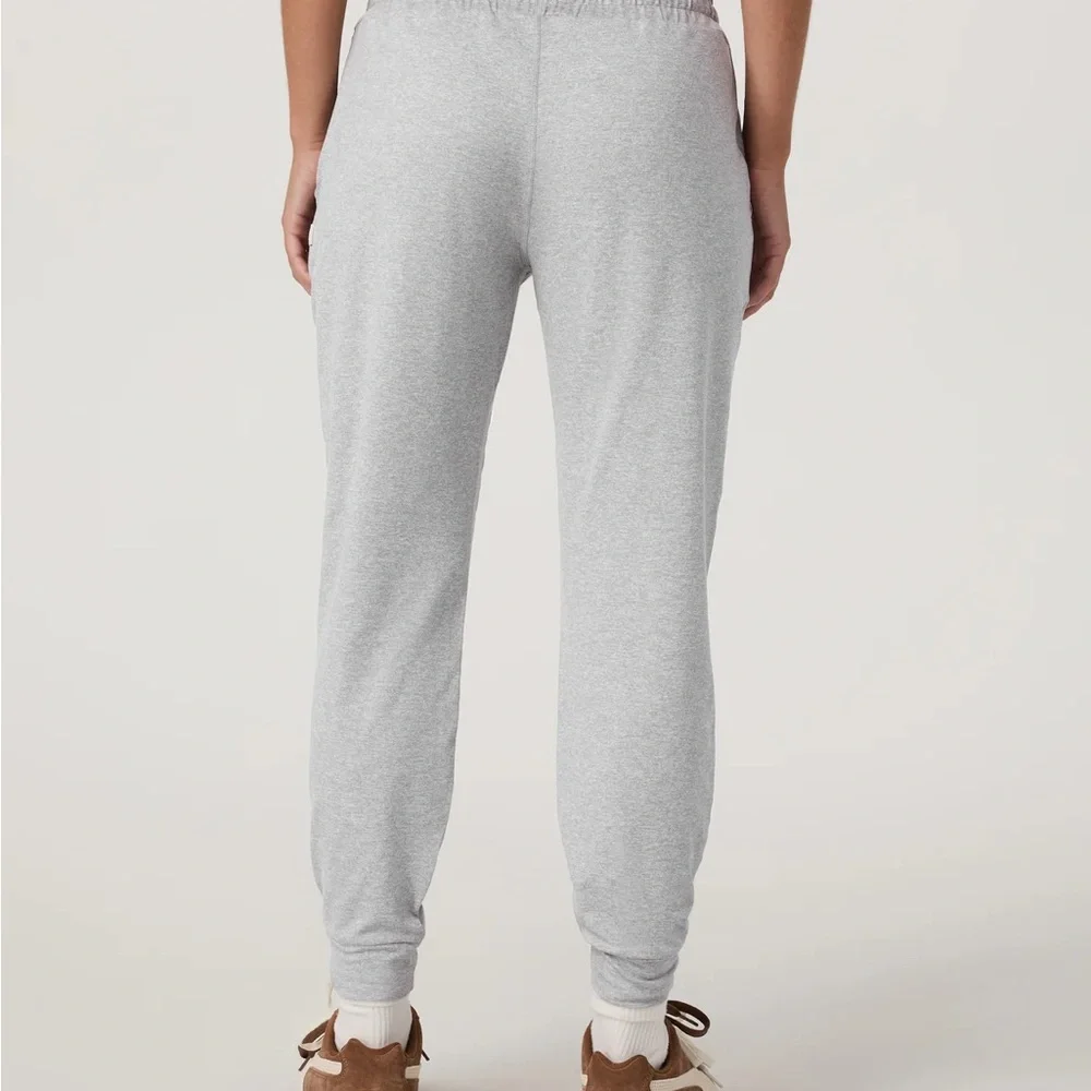 Vuori Heather Gray Lounge Pants - Picture 3 of 7